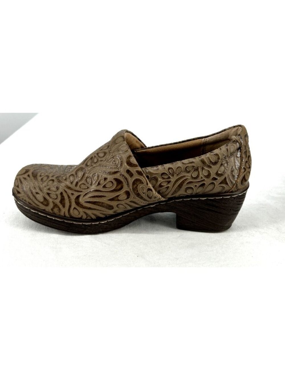 BOC Born Concept Peggy Brown Embossed Leather Clogs Sz 9 Tooled Slip On Mules - Picture 3 of 7
